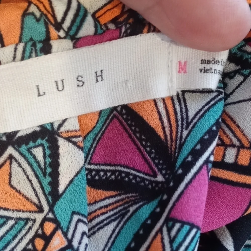 Lush lightweight blouse size medium - Picture 8 of 9